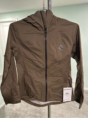 Black Diamond Stormline Stretch Rain shell- women’s size small